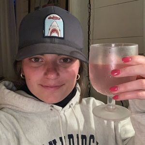 Meet your Posher, Caroline